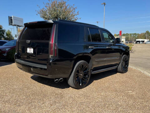 2018 Cadillac Escalade Luxury