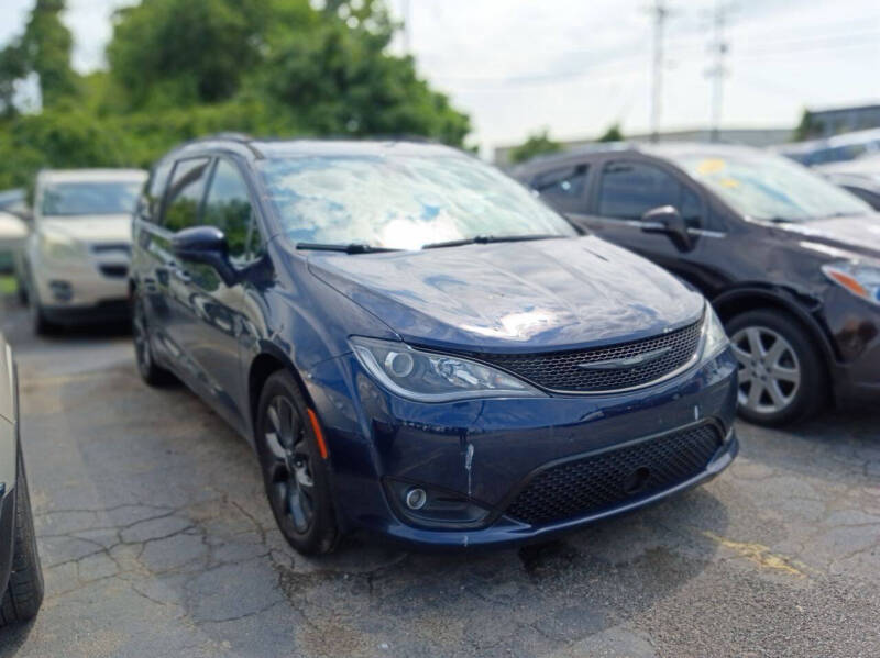 2020 Chrysler Pacifica Touring L