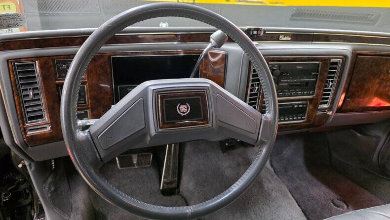 1990 Cadillac Brougham