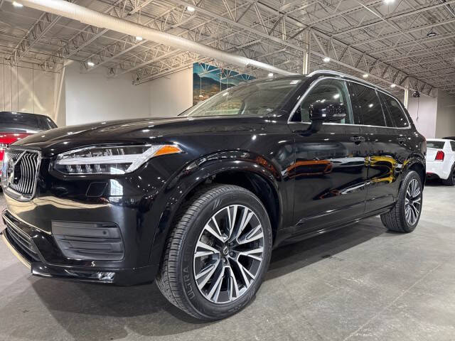 2022 Volvo XC90 T5 Momentum