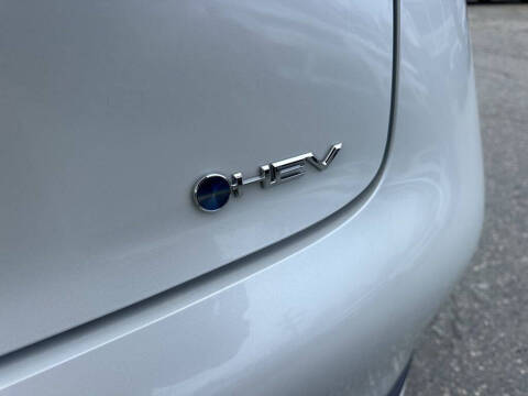 2025 Toyota Prius XLE