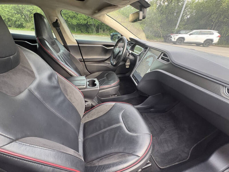 2013 Tesla Model S Performance