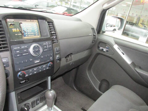 2010 Nissan Pathfinder SE