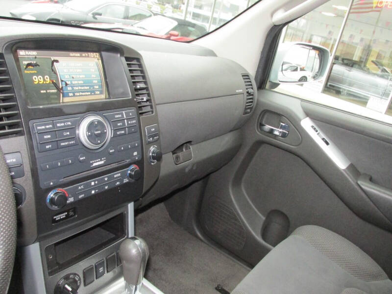 2010 Nissan Pathfinder SE