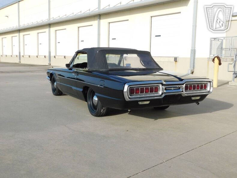 1965 Ford Thunderbird