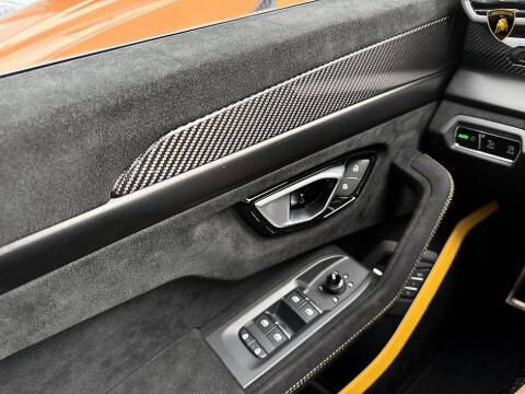 2024 Lamborghini Urus Performante