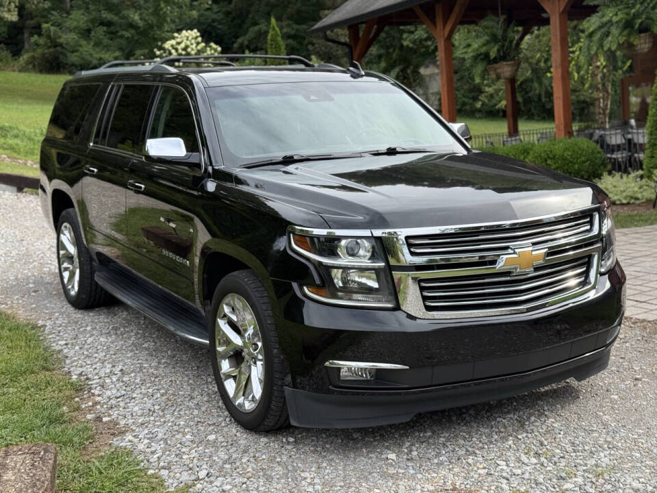 2018 Chevrolet Suburban Premier's photo