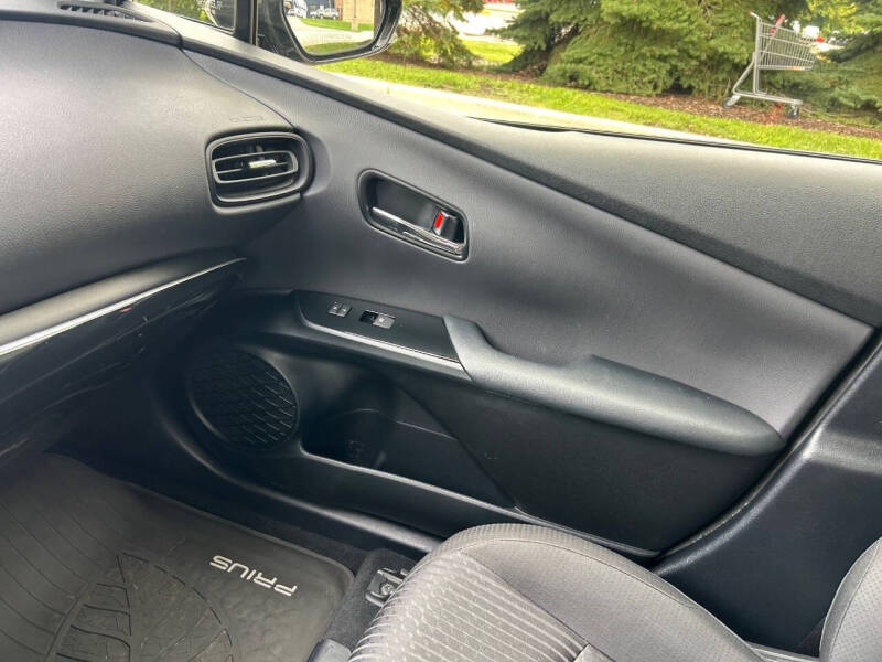 2017 Toyota Prius Two