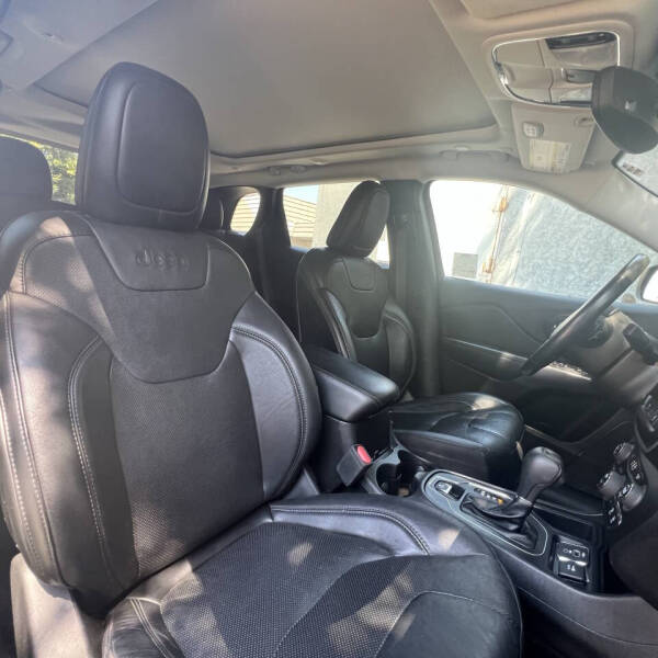 2021 Jeep Cherokee Latitude Lux