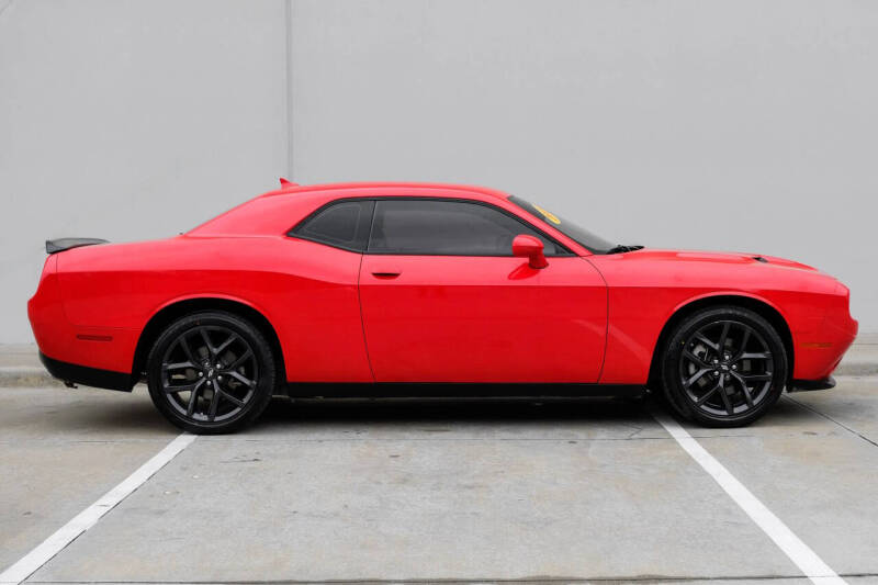 2022 Dodge Challenger SXT