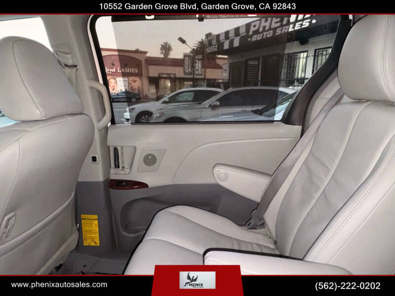 2011 Toyota Sienna Limited 7-Passenger