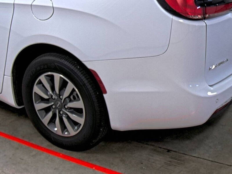 2024 Chrysler Pacifica Plug-In Hybrid