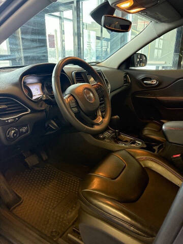 2020 Jeep Cherokee Trailhawk