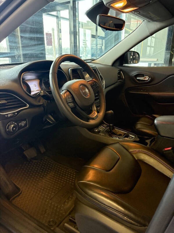 2020 Jeep Cherokee Trailhawk