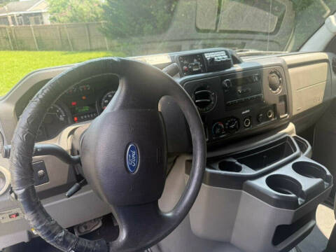 2011 Ford E-Series E-350 SD