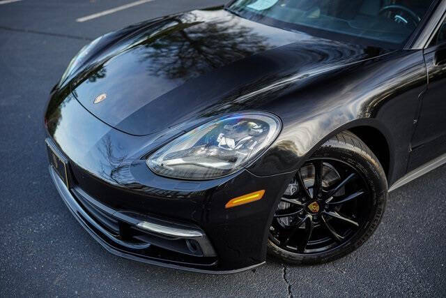 2018 Porsche Panamera 4