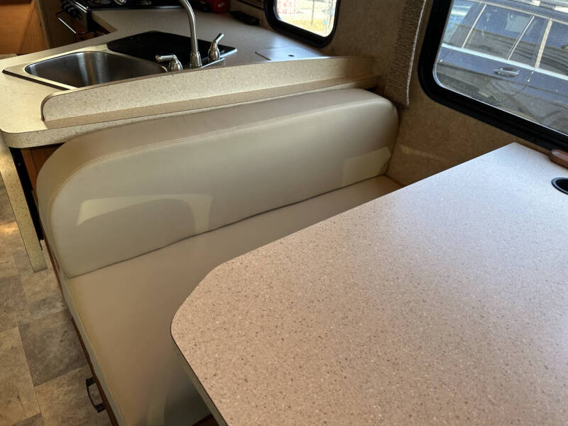 2013 Forest River SUNSEEKER 3050S