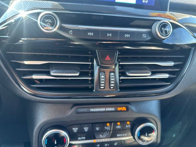 2025 Ford Escape ST-Line Select