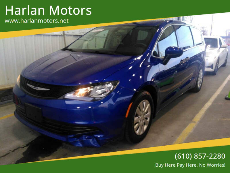 2018 Chrysler Pacifica L's photo