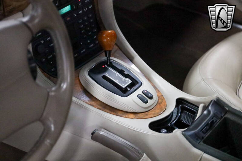 2001 Jaguar XJ-Series XJ8L