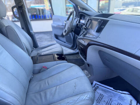 2012 Toyota Sienna Limited 7-Passenger