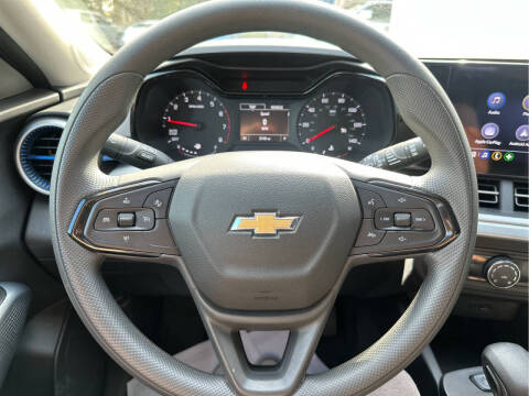 2025 Chevrolet Trax LS