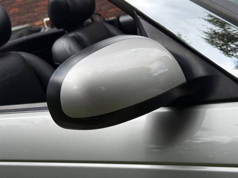 2005 Ford Thunderbird Deluxe