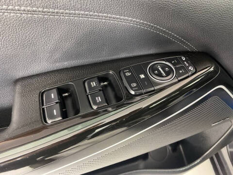 2018 Kia Cadenza Technology