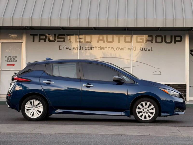 2023 Nissan LEAF S