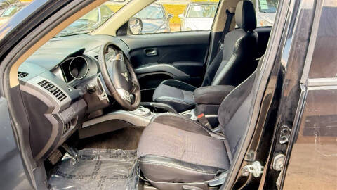 2013 Mitsubishi Outlander SE