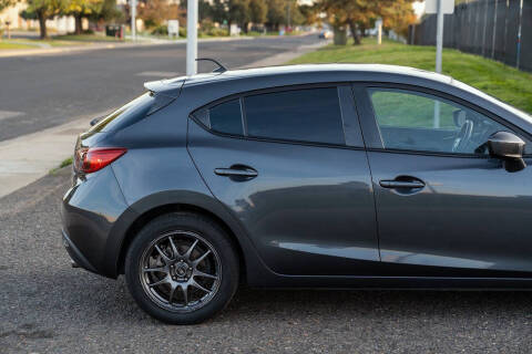 2016 Mazda MAZDA3 i Sport
