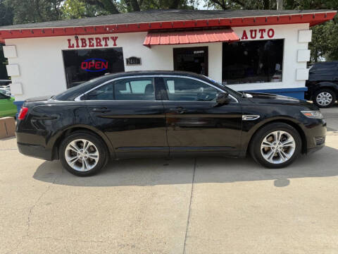 2015 Ford Taurus SEL