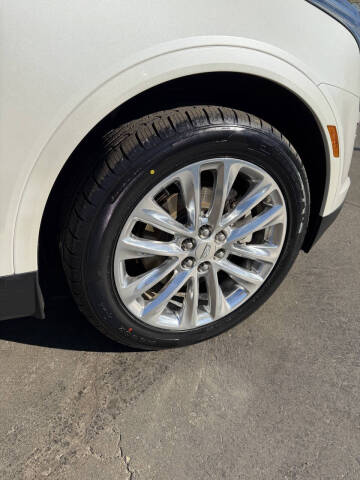 2017 Cadillac XT5 Platinum