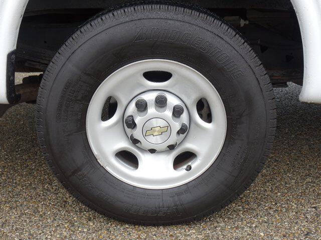2024 Chevrolet Express 2500