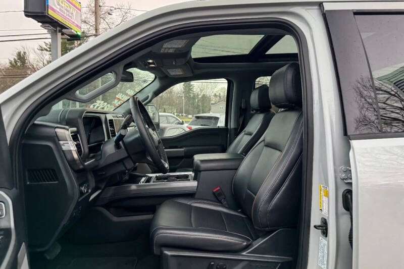 2025 Ford F-450 Super Duty Lariat