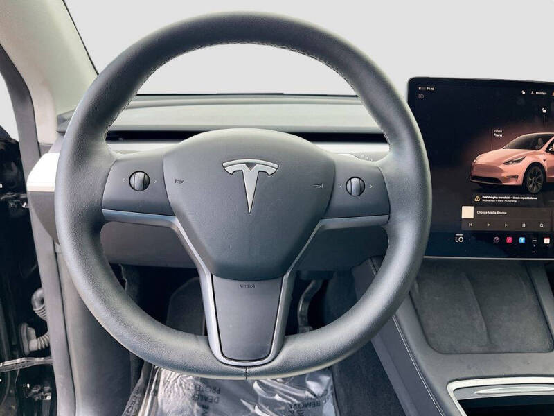 2025 Tesla Model Y Long Range