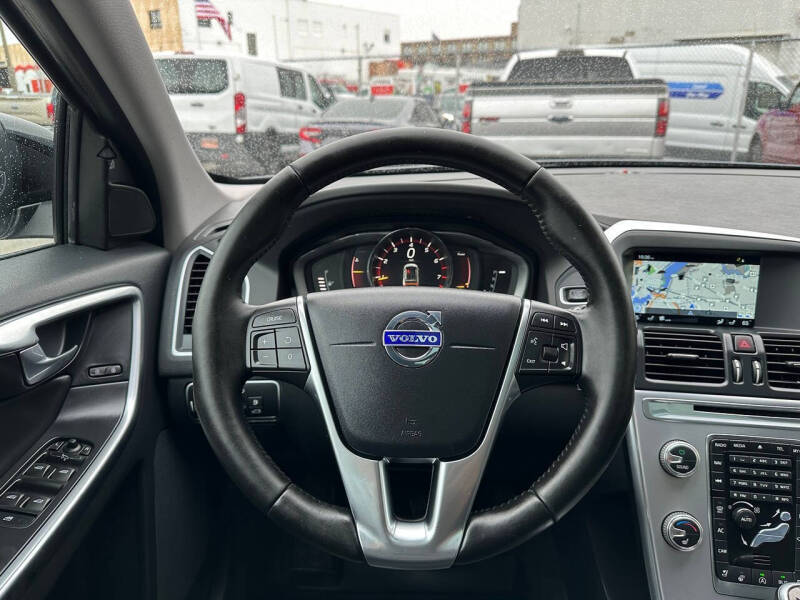 2017 Volvo XC60 T6 Dynamic