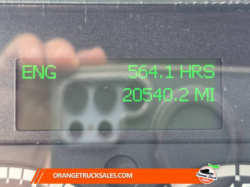 2023 Freightliner M2 106