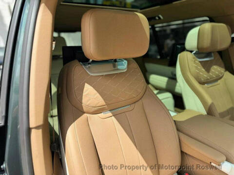 2025 Land Rover Range Rover P615 SV LWB