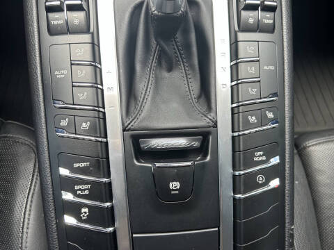 2015 Porsche Macan S