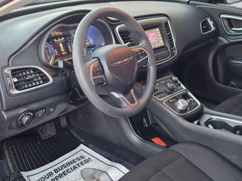 2015 Chrysler 200 Limited