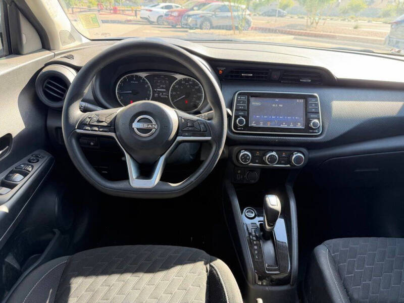 2022 Nissan Kicks S