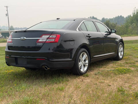 2016 Ford Taurus SE