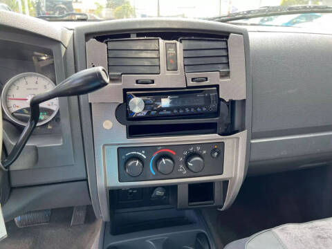 2006 Dodge Dakota SLT