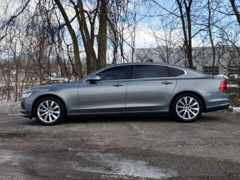 2018 Volvo S90 T6 Momentum