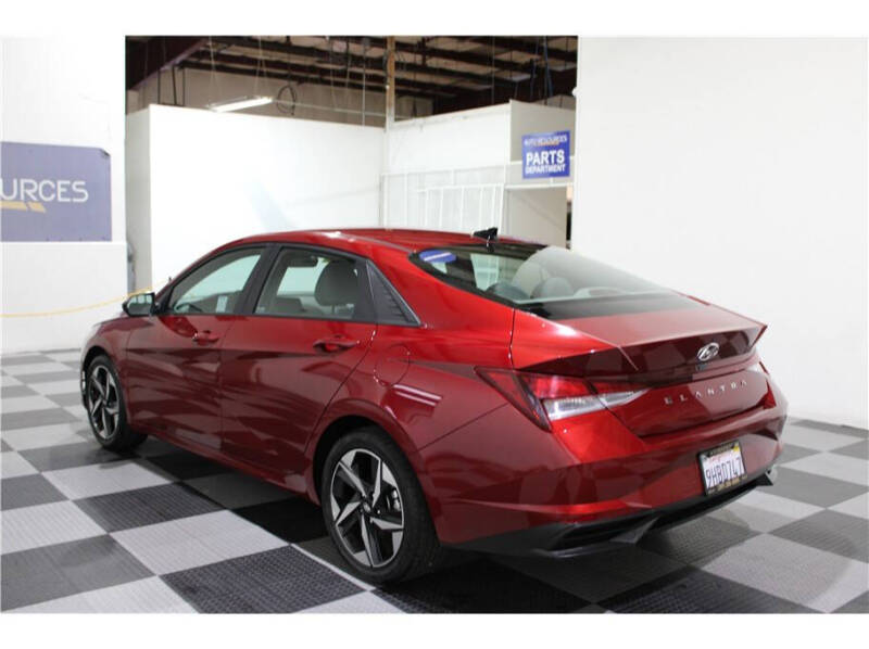 2023 Hyundai Elantra