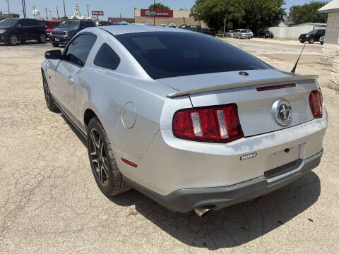 2011 Ford Mustang V6
