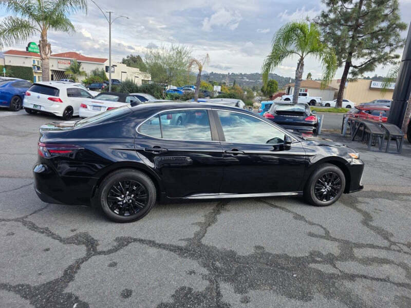 2023 Toyota Camry Hybrid LE