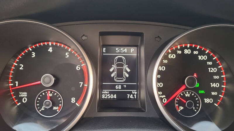 2011 Volkswagen GTI Base PZEV