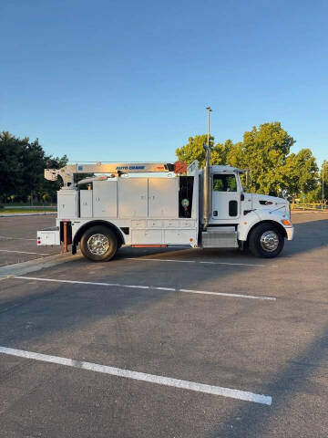 2013 Peterbilt 337